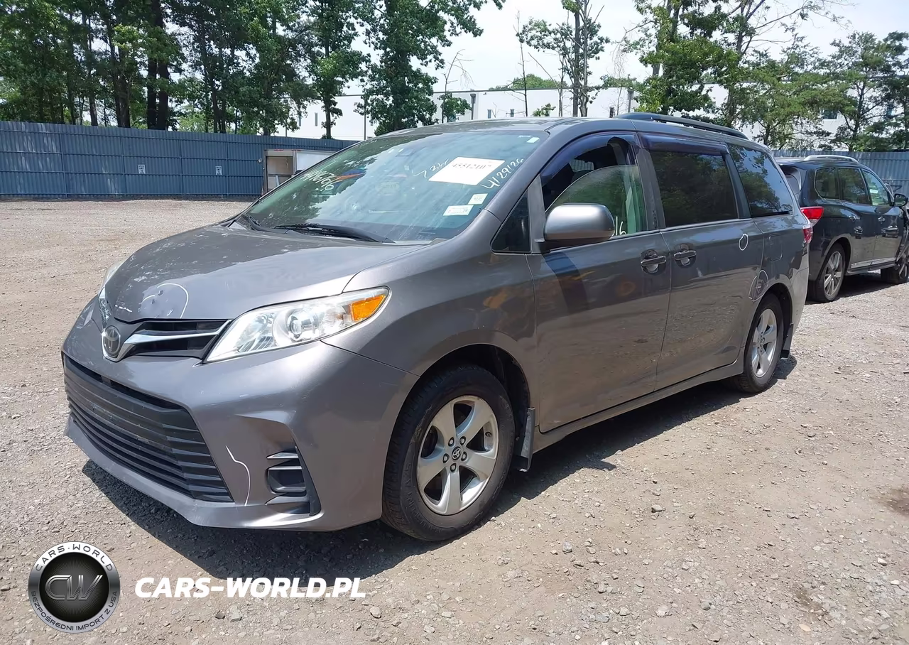 2019 Toyota Sienna Le 8 Passenger VIN:5TDKZ3DC9KS968571 - 2