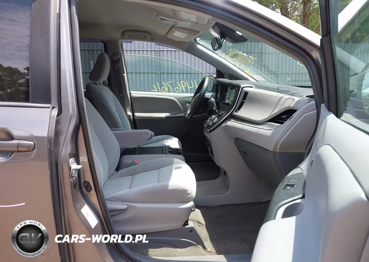 2019 Toyota Sienna Le 8 Passenger VIN:5TDKZ3DC9KS968571 - 5