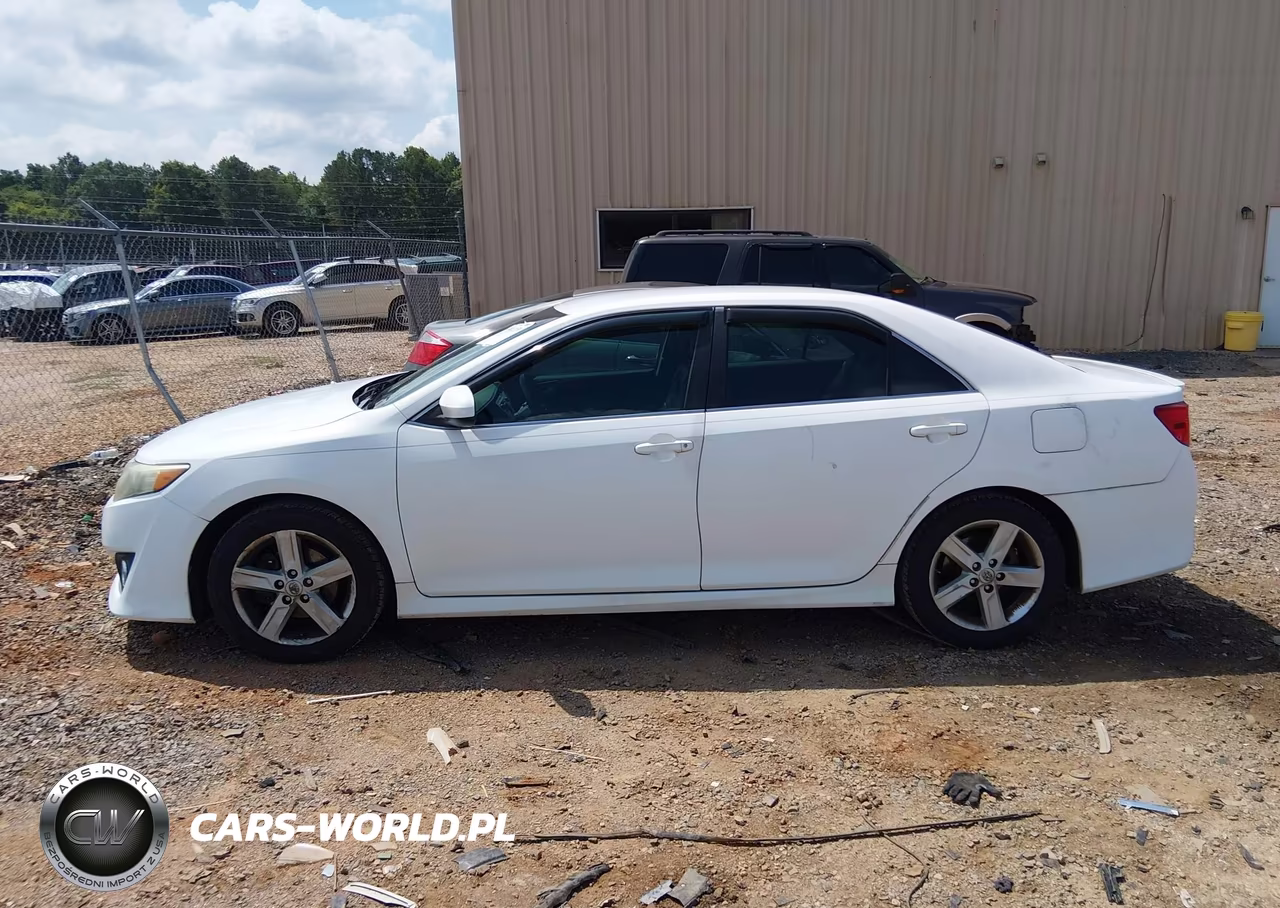 2014 Toyota Camry Se VIN:4T1BF1FK2EU728601 - 14