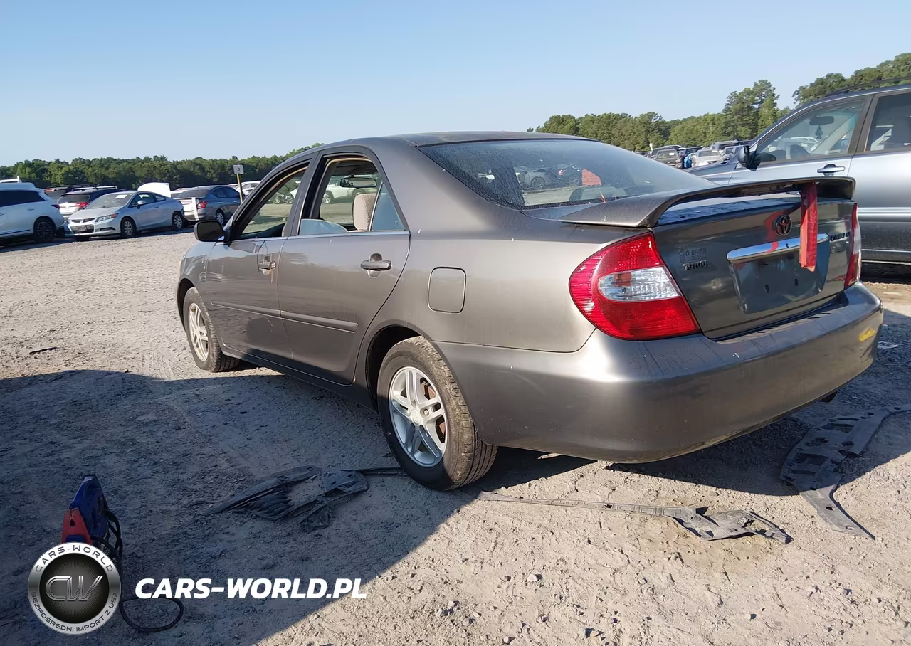 2004 Toyota Camry Le VIN:4T1BE32K04U811432 - 3