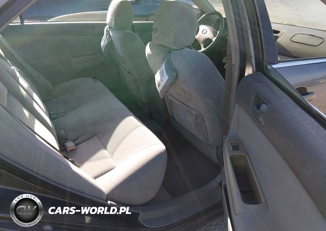 2004 Toyota Camry Le VIN:4T1BE32K04U811432 - 8