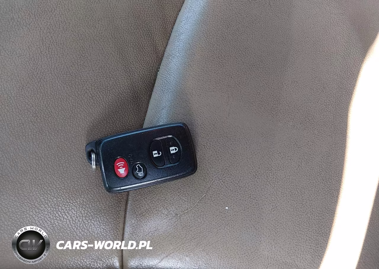 2010 Toyota Highlander Limited V6 VIN:JTEYK3EHXA2105854 - 11