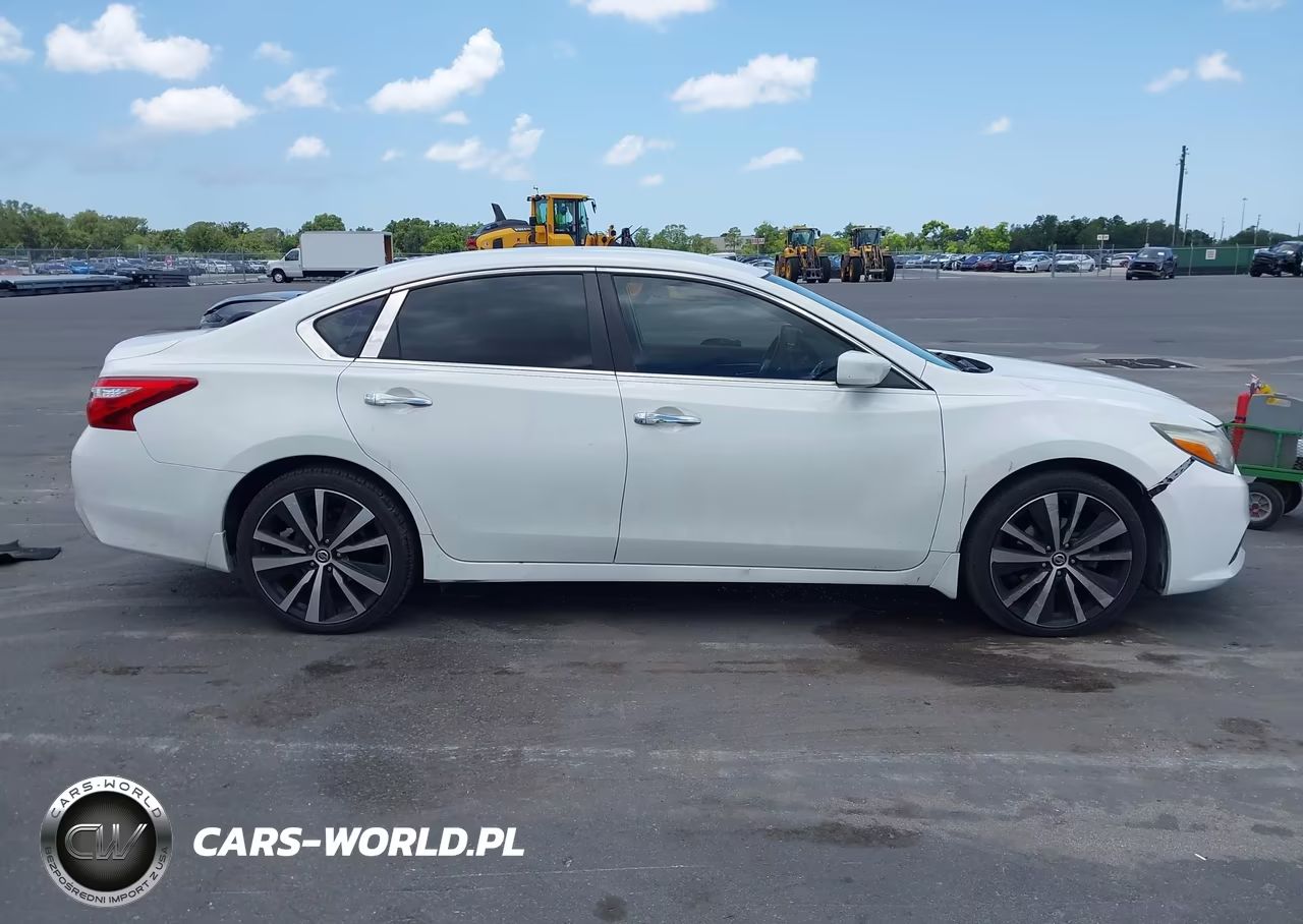 2017 Nissan Altima 2.5 S VIN:1N4AL3AP1HC149901 - 13