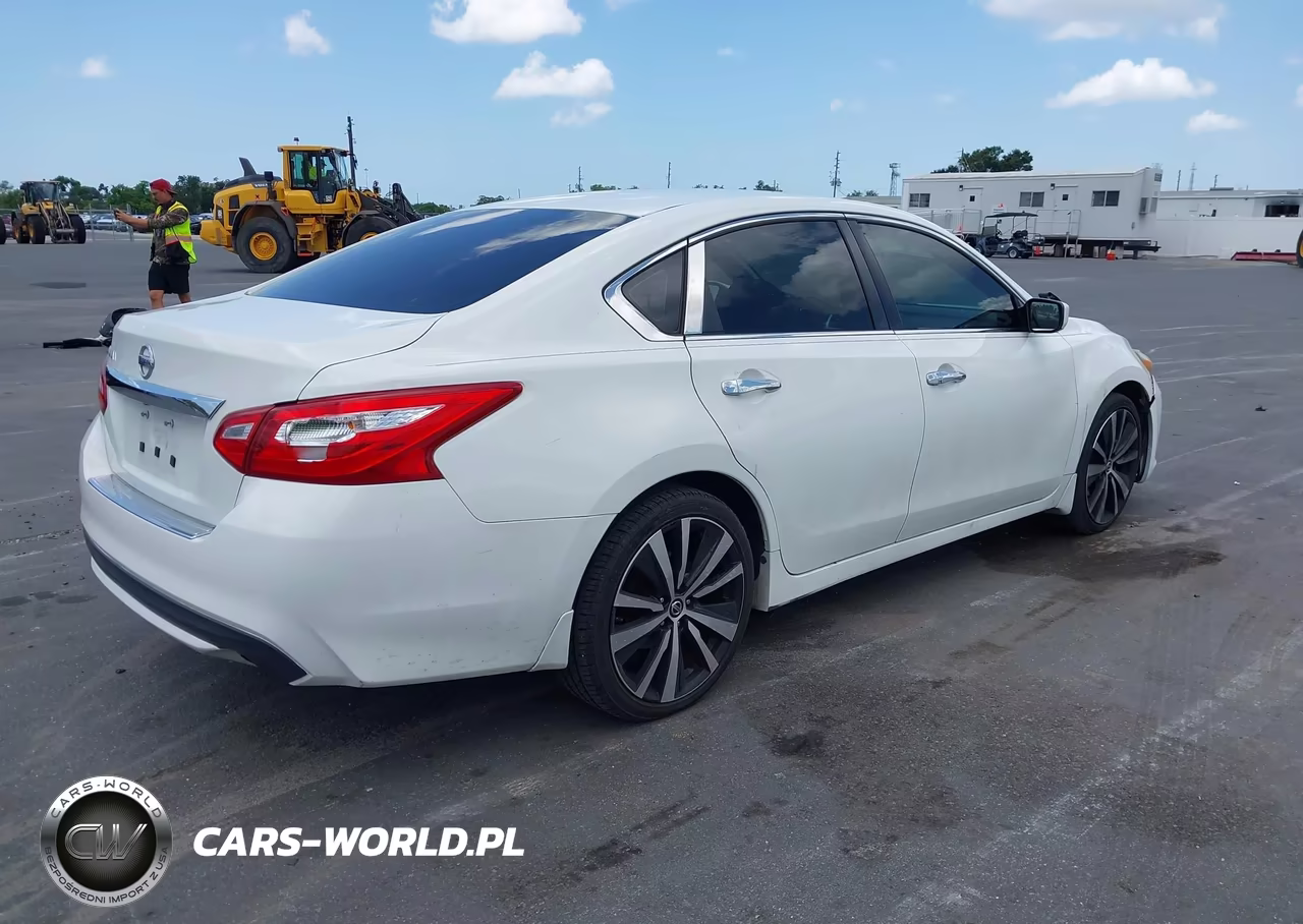 2017 Nissan Altima 2.5 S VIN:1N4AL3AP1HC149901 - 4