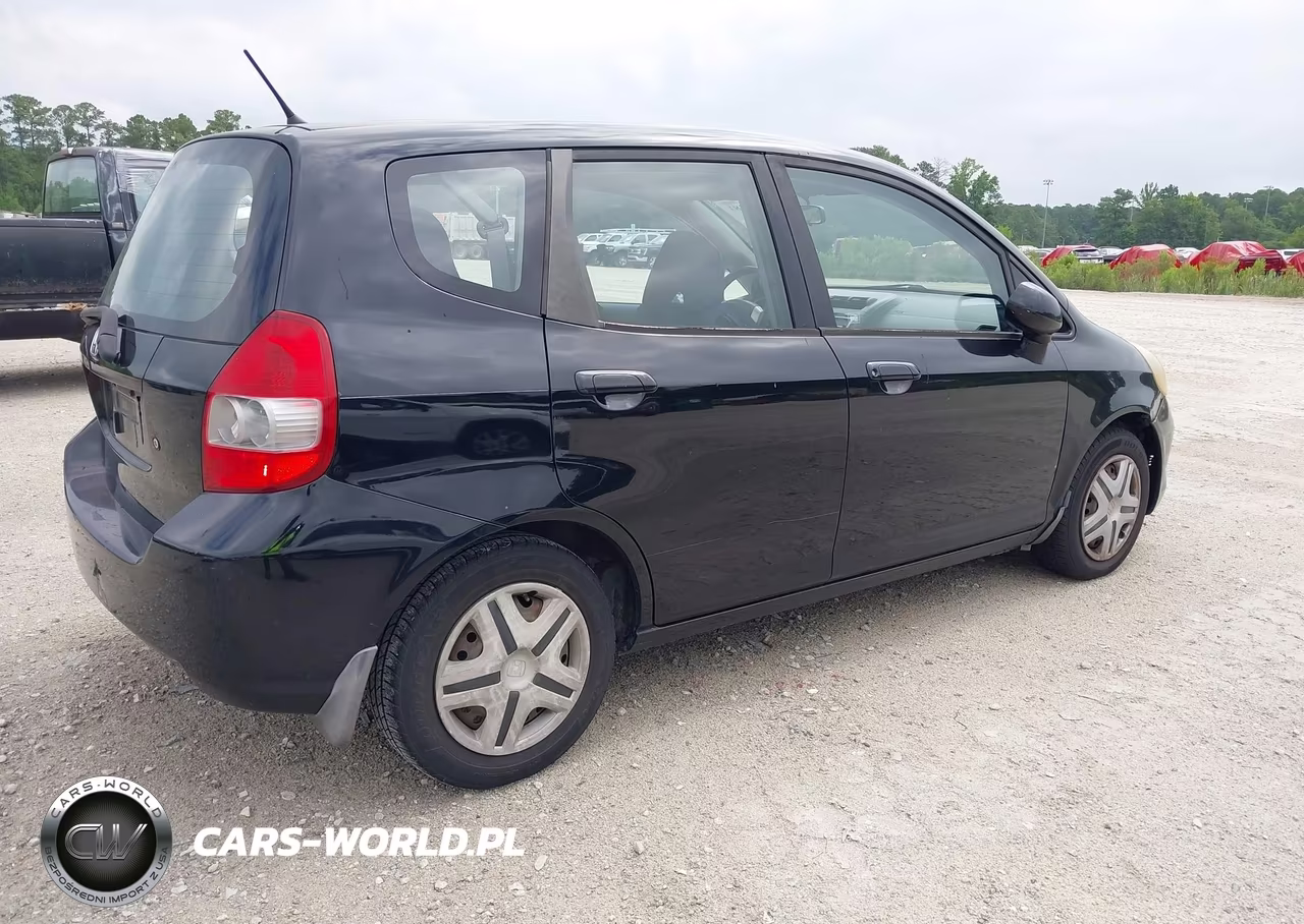 2008 Honda Fit VIN:JHMGD38488S025383 - 4