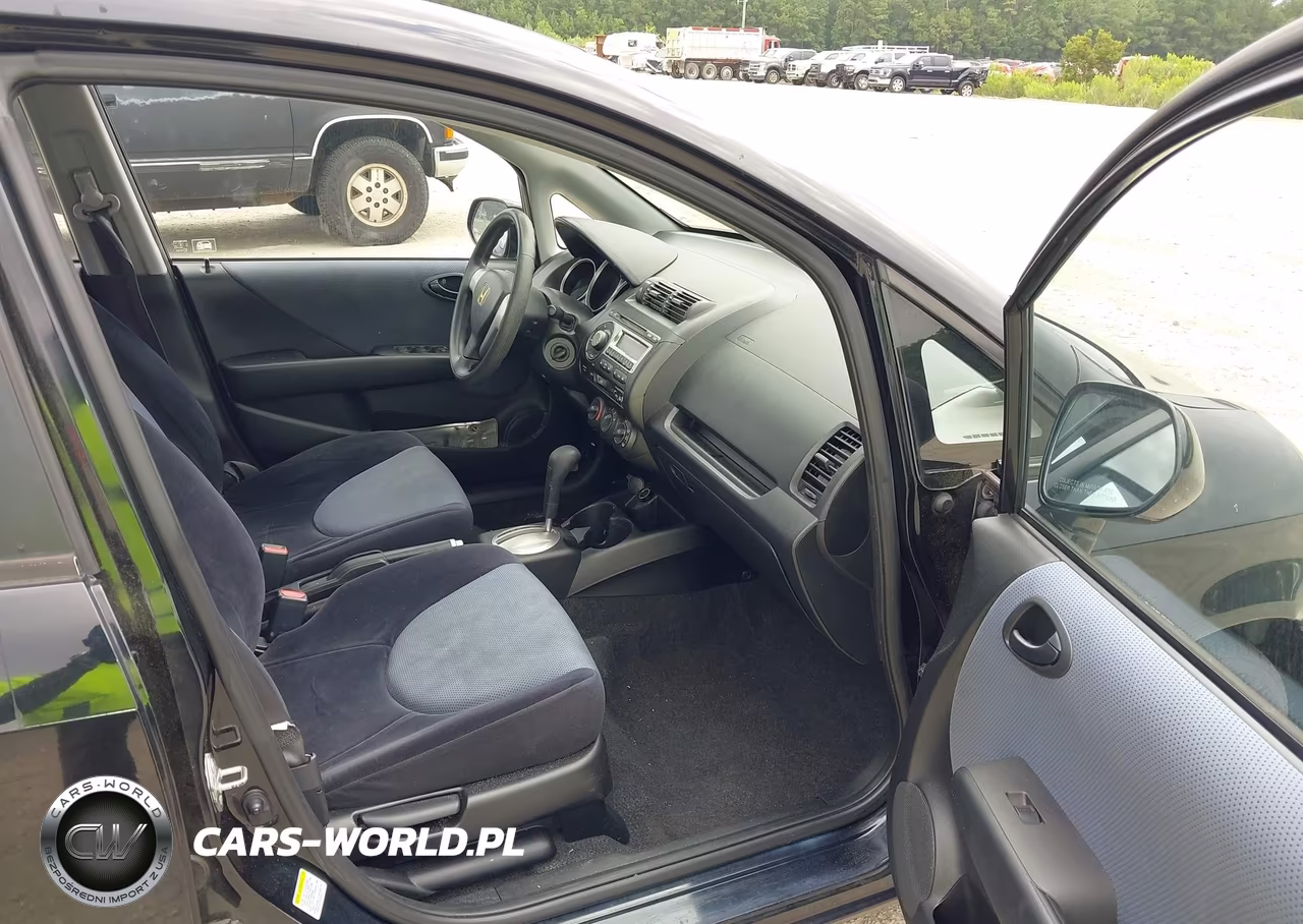 2008 Honda Fit VIN:JHMGD38488S025383 - 5