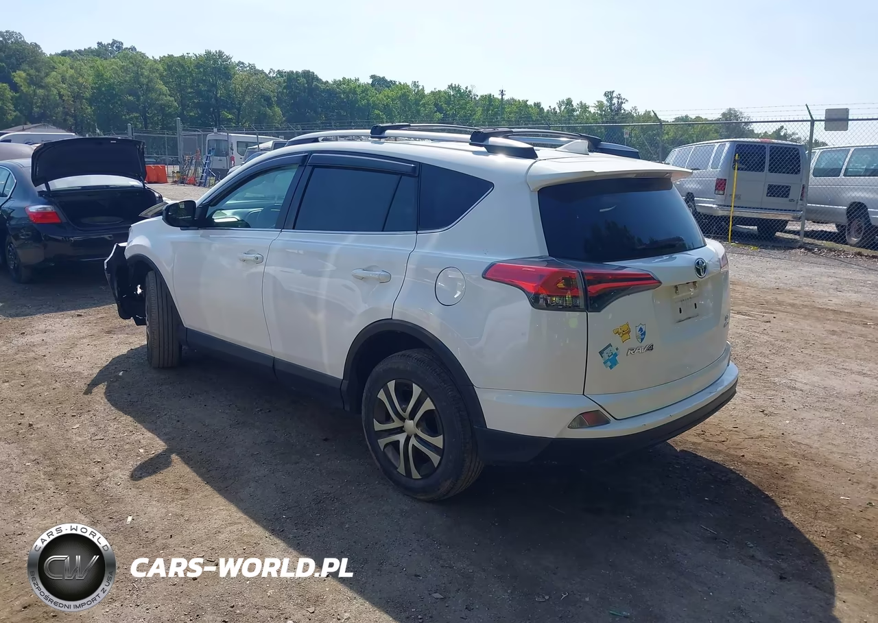 2017 Toyota Rav4 Le VIN:2T3BFREV2HW549691 - 3