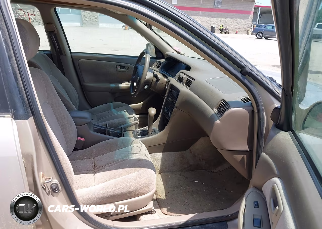 2000 Toyota Camry Le VIN:4T1BG22K2YU641455 - 5