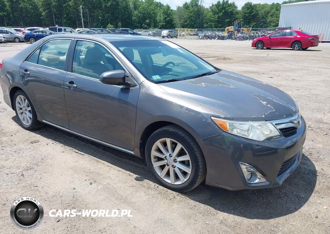 2013 Toyota Camry Xle – zdjęcie 1 z 16