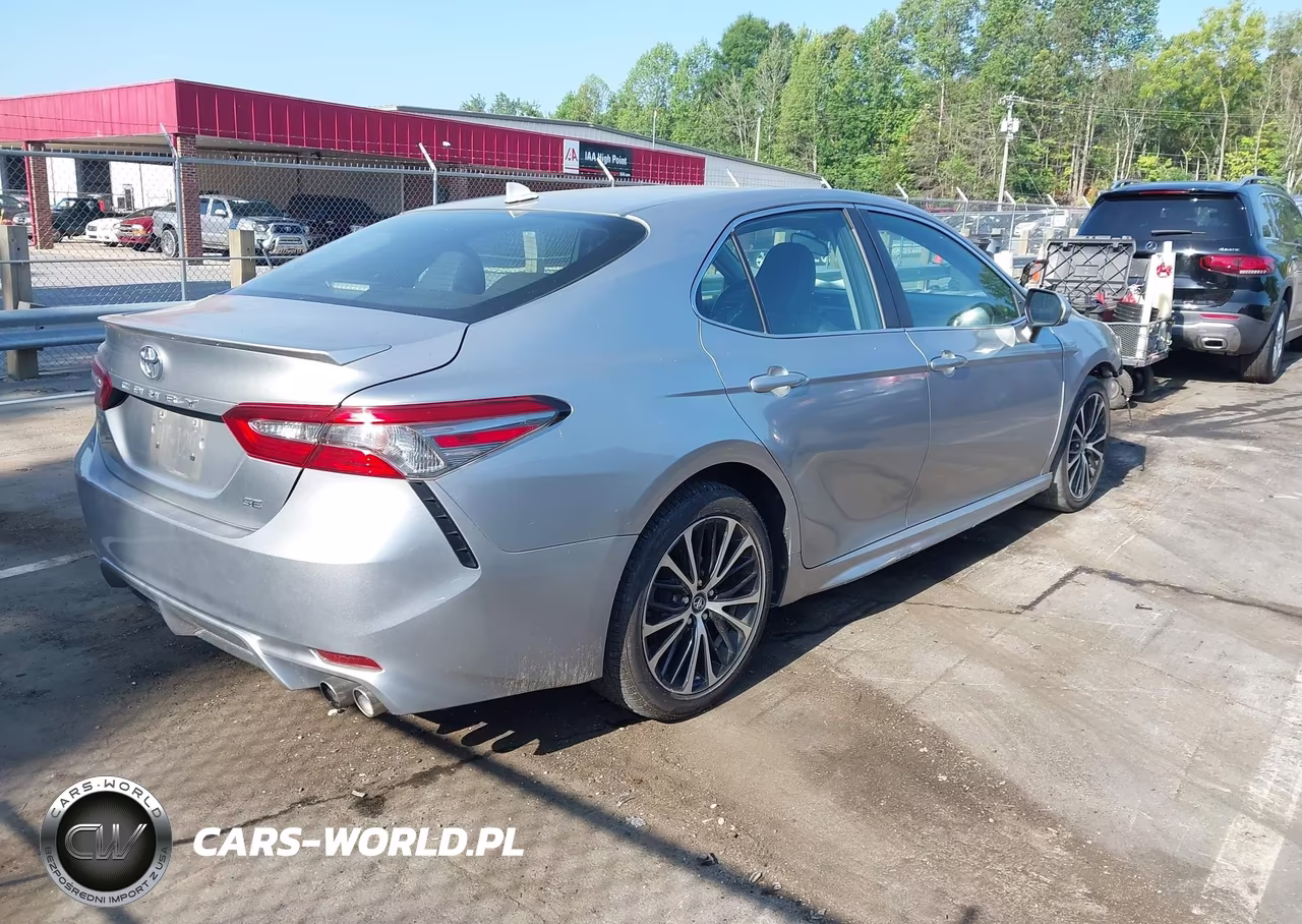 2019 Toyota Camry Se VIN:4T1B11HK5KU166068 - 4