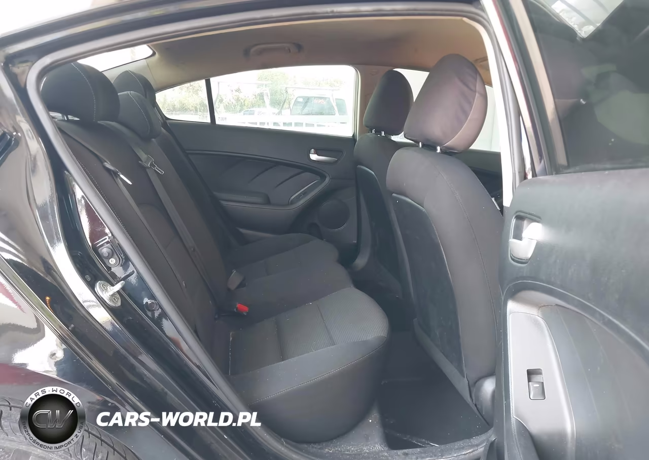 2018 Kia Forte Lx VIN:3KPFK4A7XJE168891 - 8