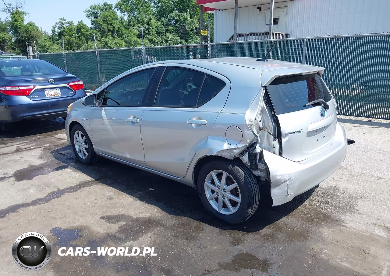 2012 Toyota Prius C Four VIN:JTDKDTB37C1510964 - 3