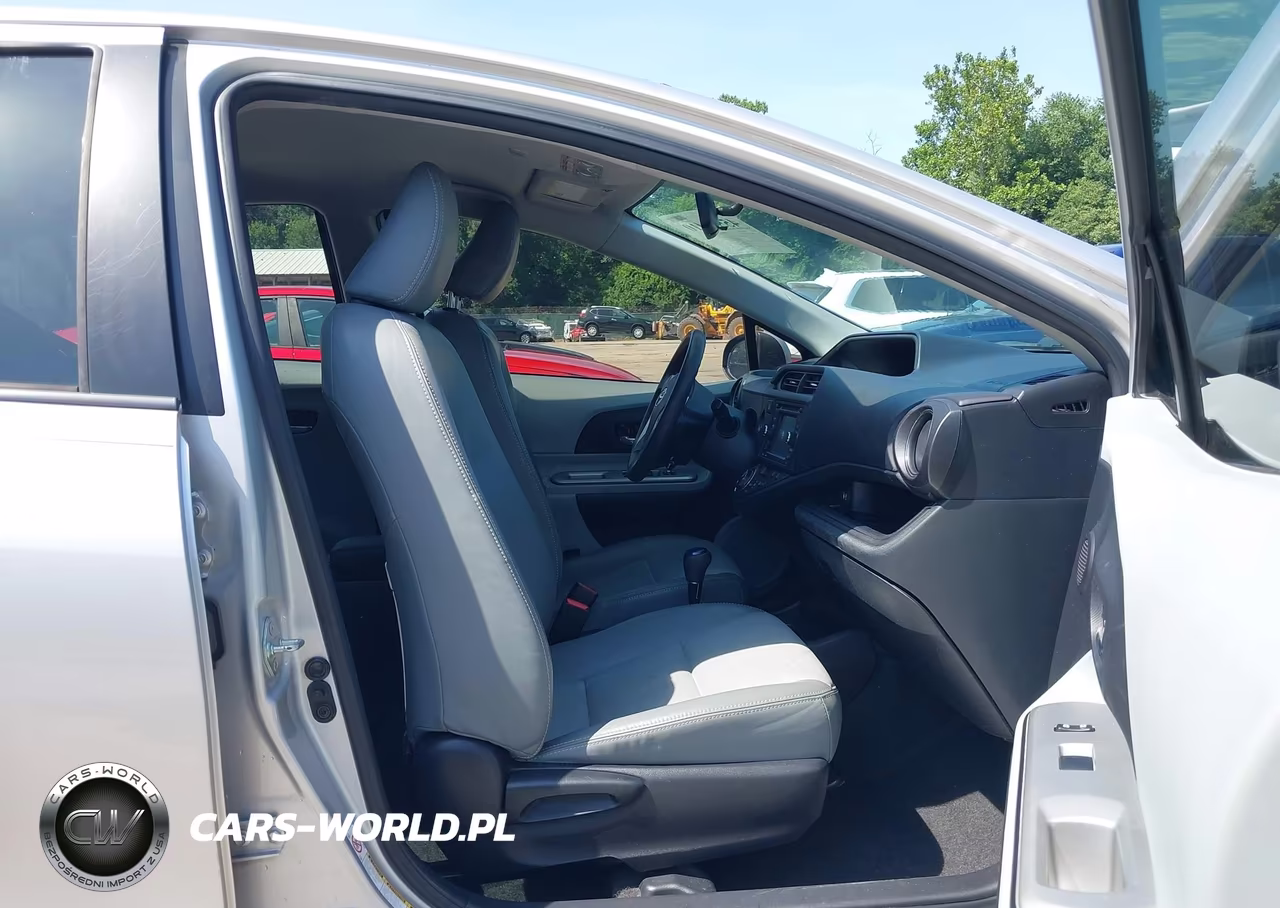 2012 Toyota Prius C Four VIN:JTDKDTB37C1510964 - 5