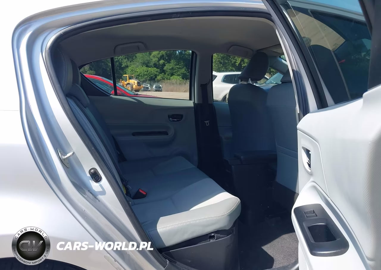 2012 Toyota Prius C Four VIN:JTDKDTB37C1510964 - 8