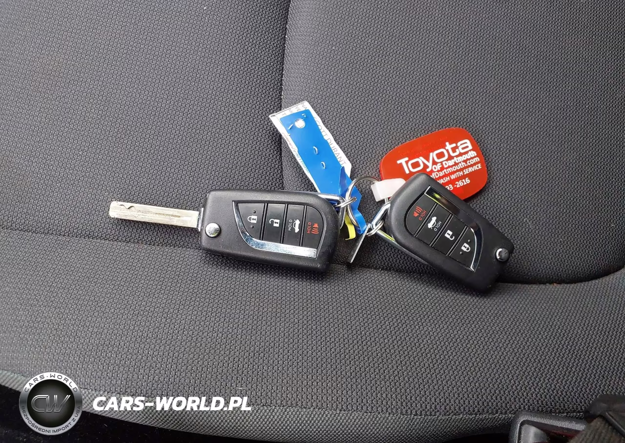 2022 Toyota Corolla Le VIN:JTDEPMAE8NJ193650 - 11
