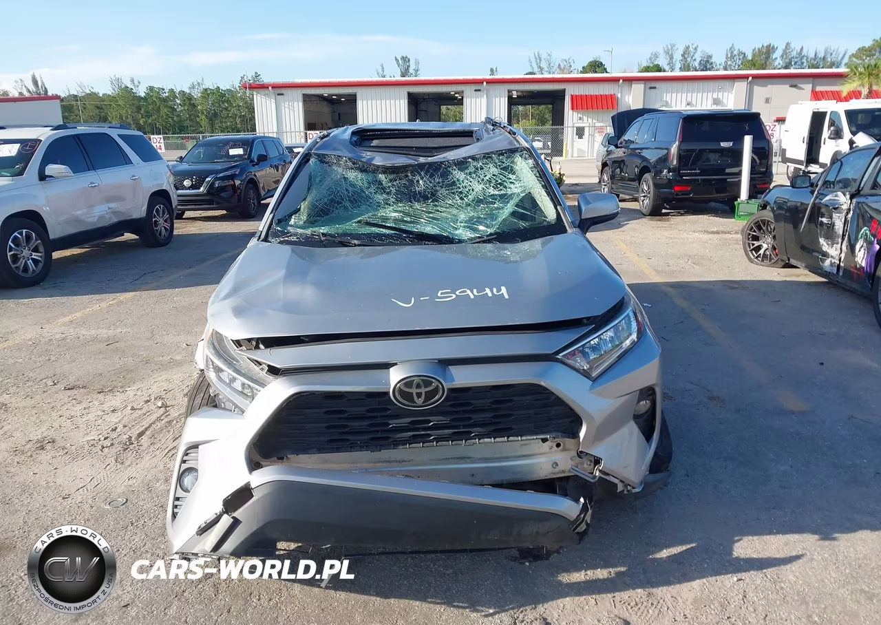 2020 Toyota Rav4 Xle VIN:JTMW1RFVXLD045944 - 13