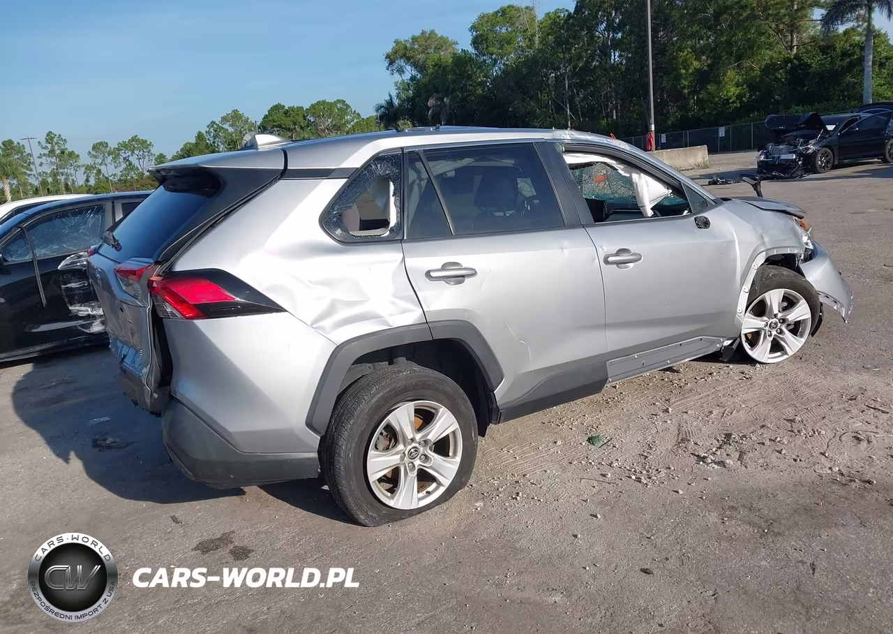 2020 Toyota Rav4 Xle VIN:JTMW1RFVXLD045944 - 4