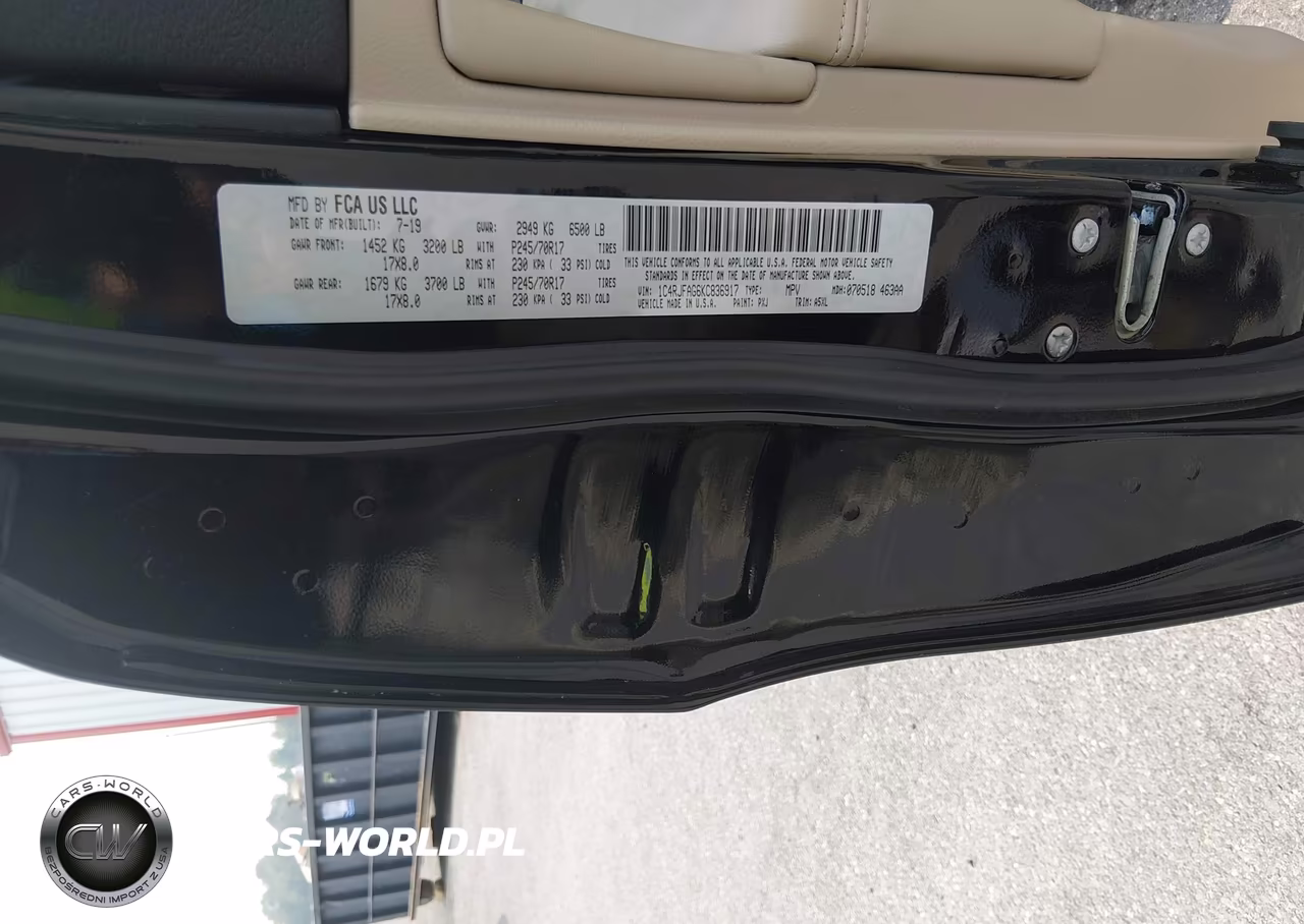 2019 Jeep Grand Cherokee Laredo E 4X4 VIN:1C4RJFAG6KC836917 - 9
