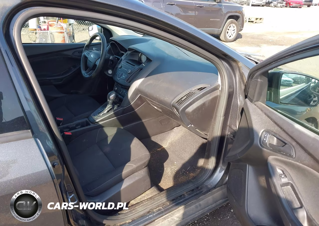2016 Ford Focus S VIN:1FADP3E23GL402876 - 5