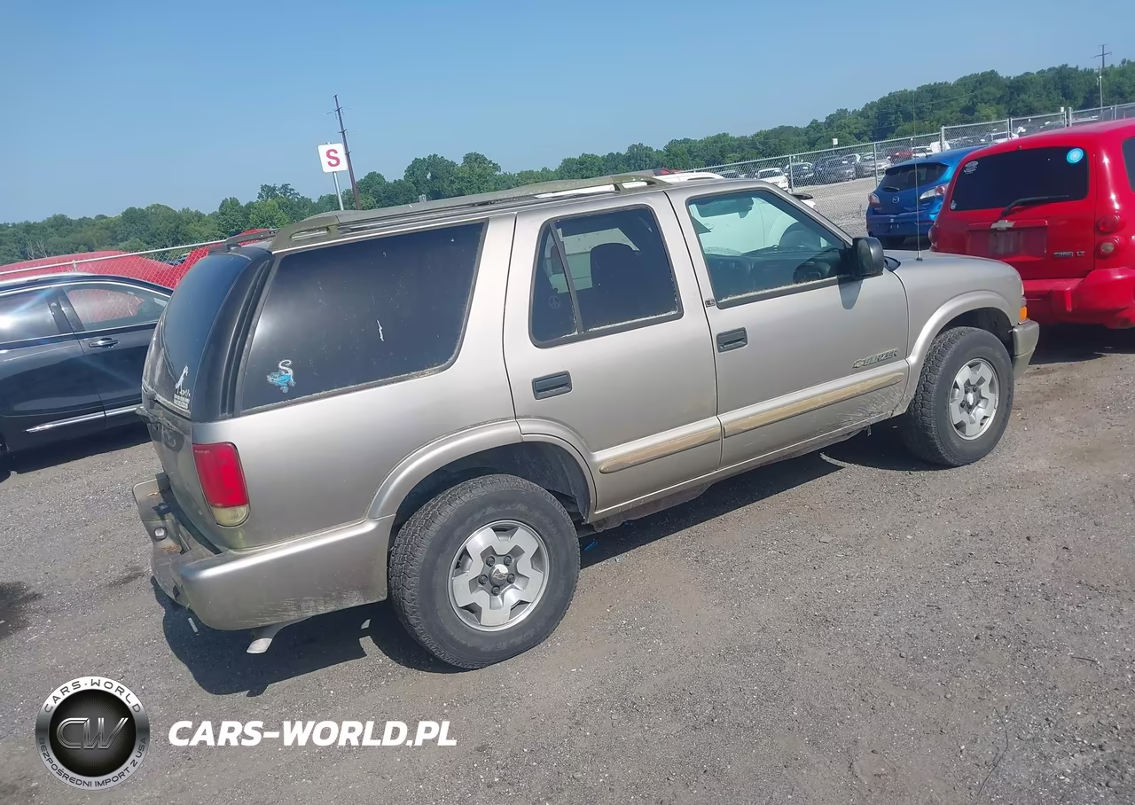2002 Chevrolet Blazer Ls VIN:1GNDT13W72K226923 - 4