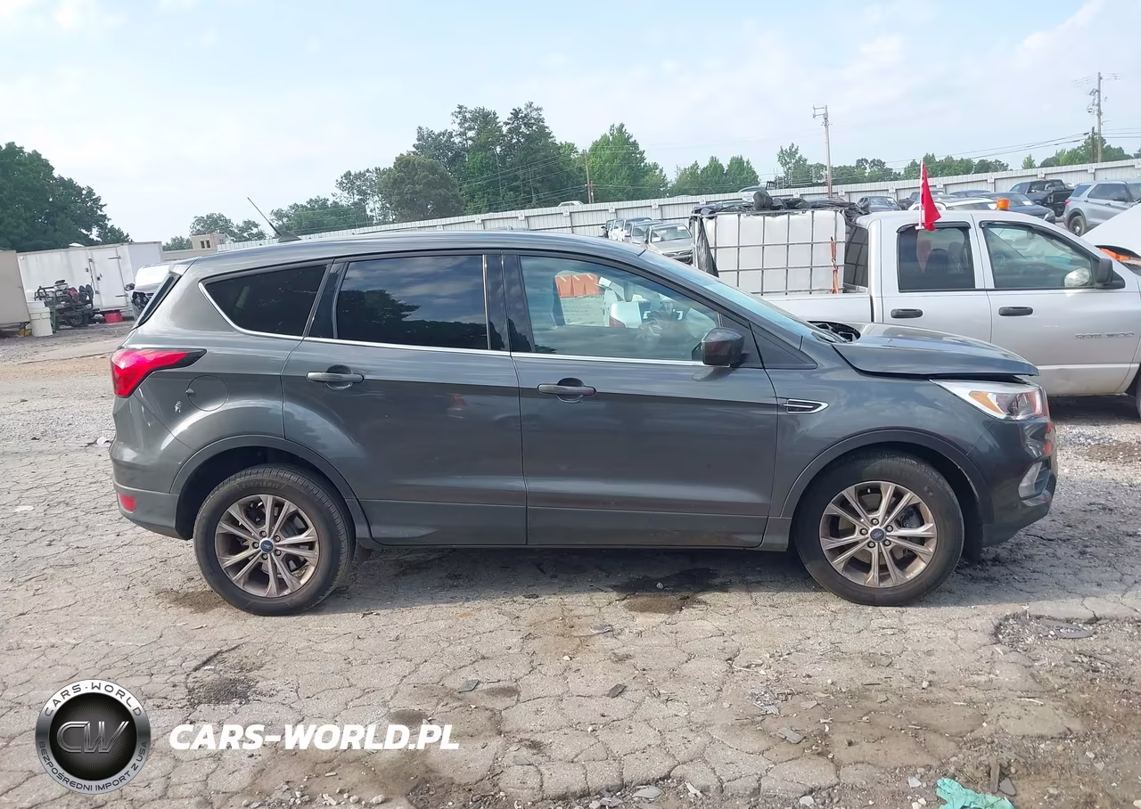 2019 Ford Escape Se VIN:1FMCU9GDXKUA42648 - 13