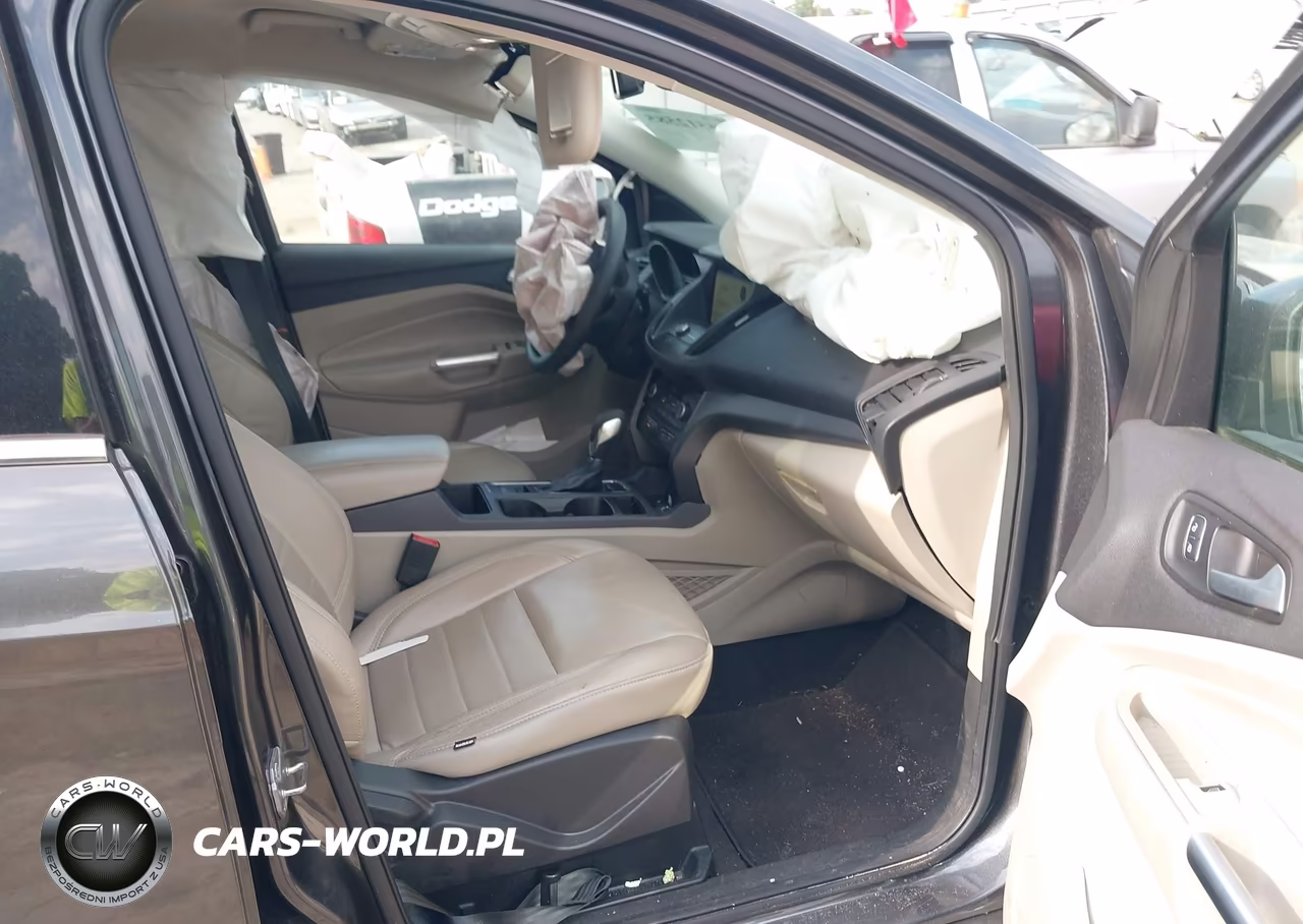 2019 Ford Escape Se VIN:1FMCU9GDXKUA42648 - 5