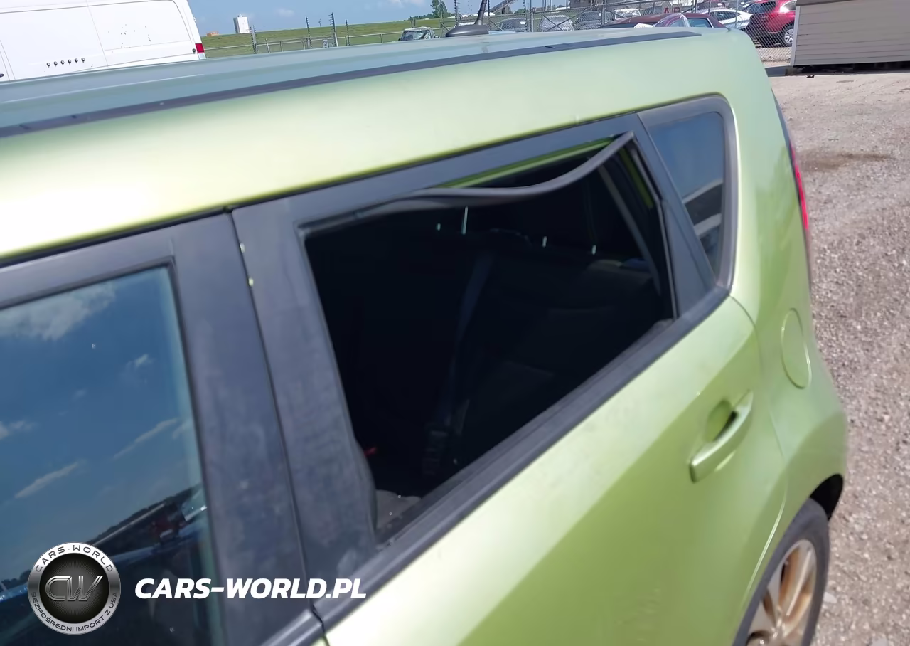 2015 Kia Soul + VIN:KNDJP3A55F7787359 - 6