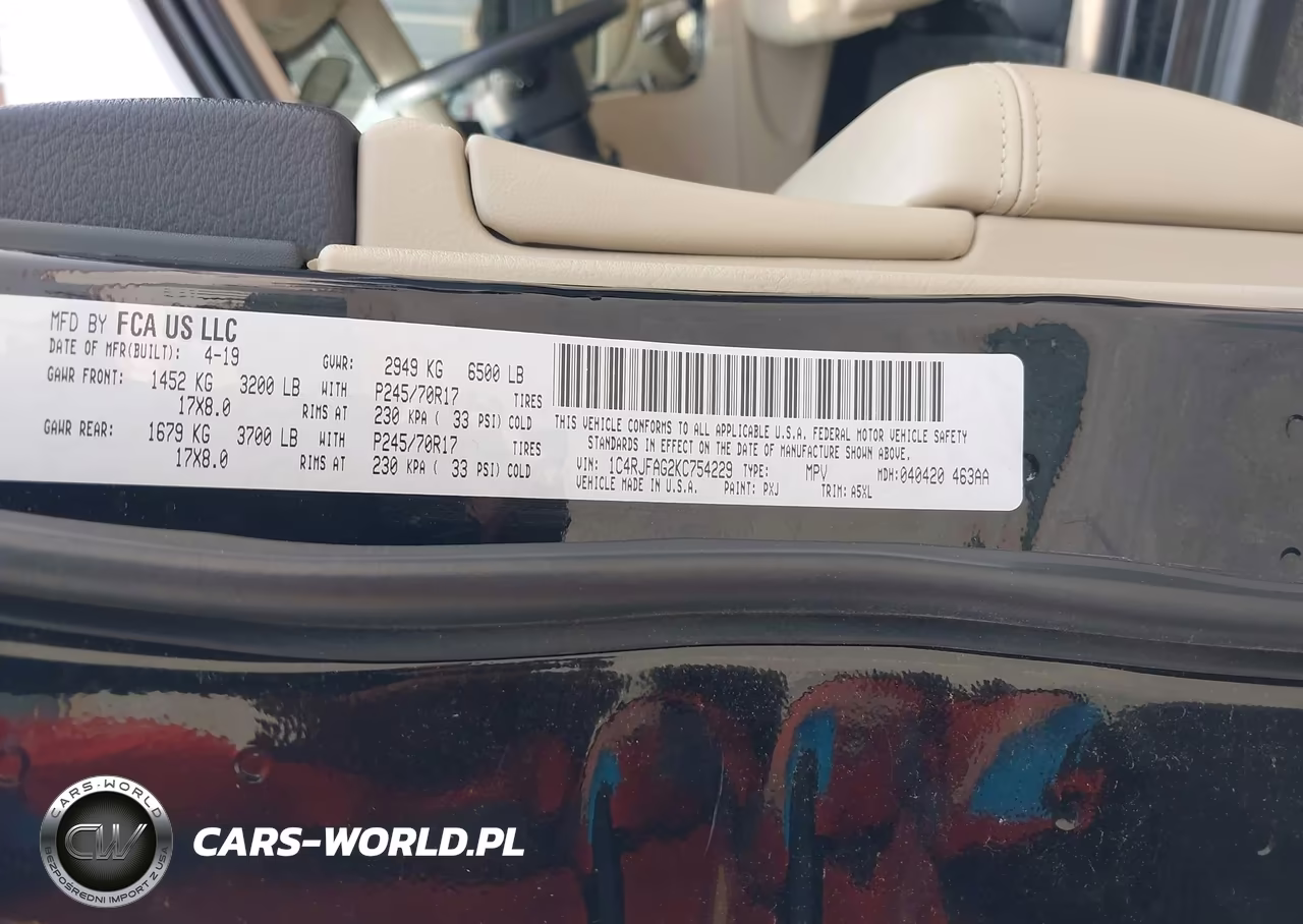 2019 Jeep Grand Cherokee Laredo E 4X4 VIN:1C4RJFAG2KC754229 - 9