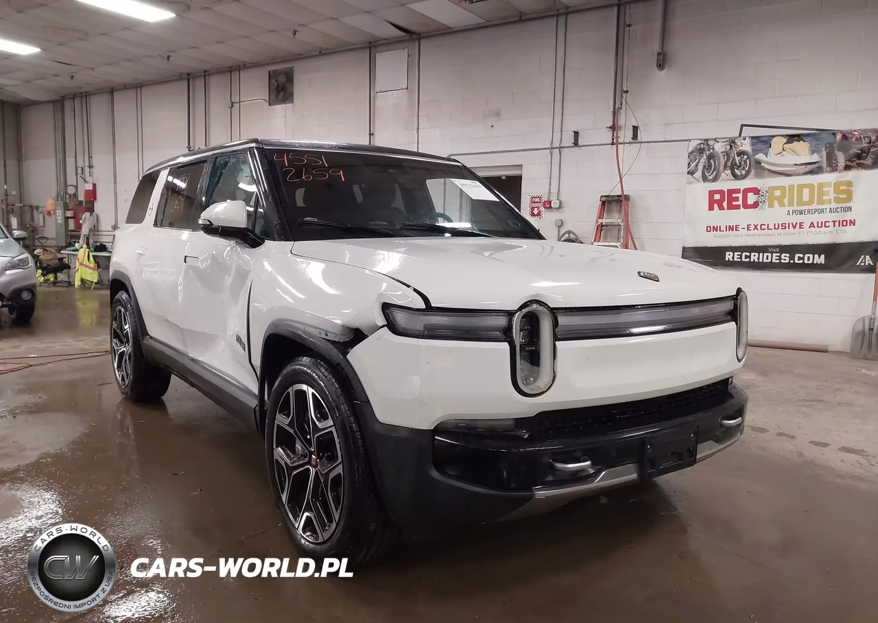2025 Rivian R1S