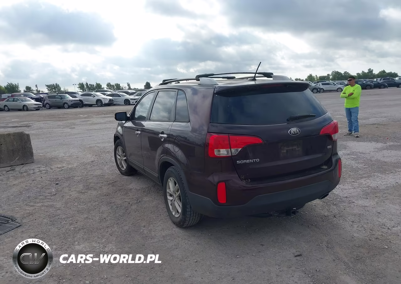 2014 Kia Sorento Lx V6 VIN:5XYKT4A75EG471517 - 3