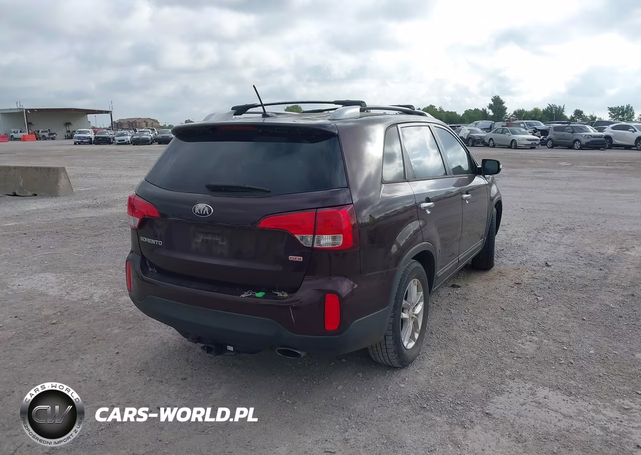 2014 Kia Sorento Lx V6 VIN:5XYKT4A75EG471517 - 4
