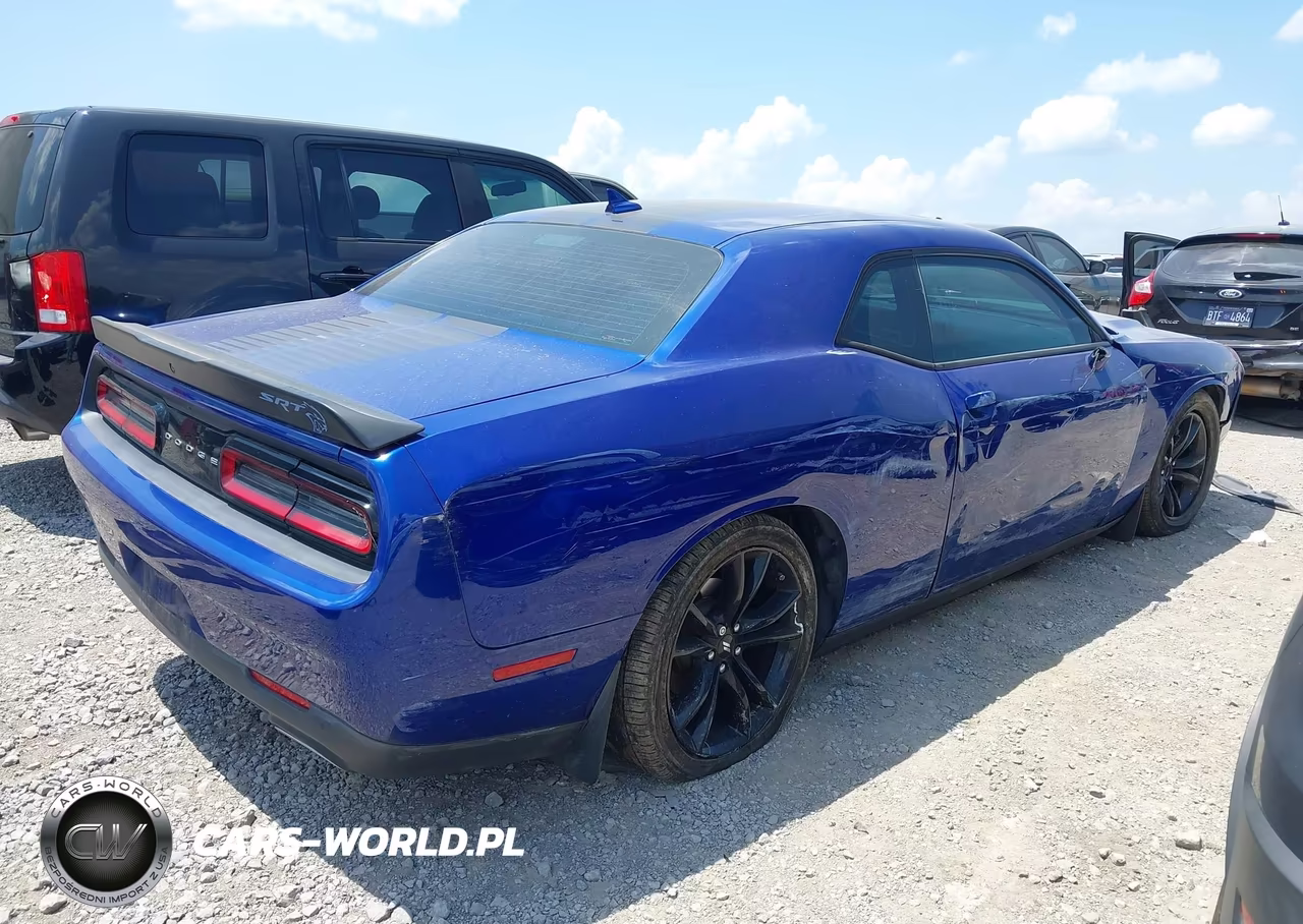 2018 Dodge Challenger Sxt VIN:2C3CDZAG6JH255478 - 4