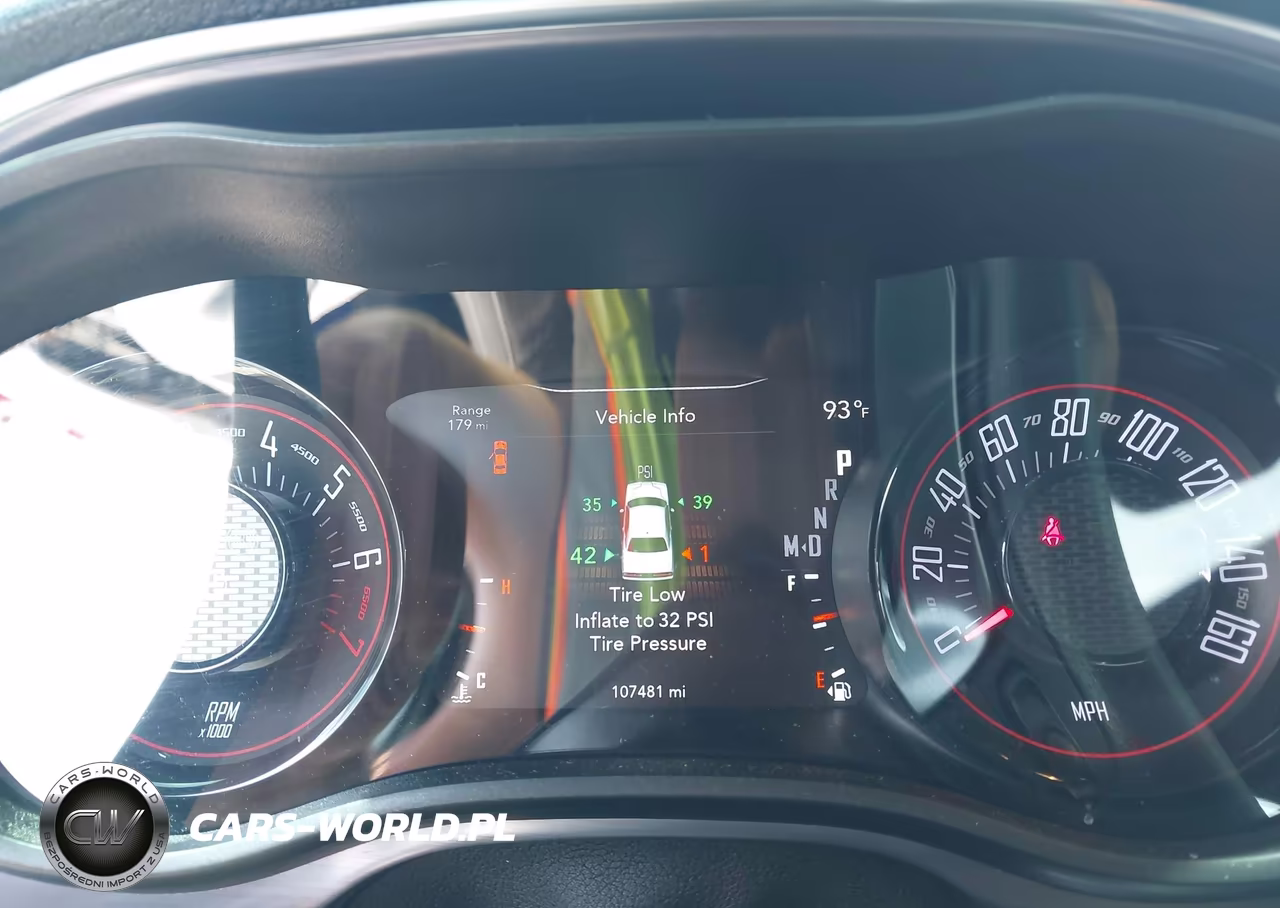 2018 Dodge Challenger Sxt VIN:2C3CDZAG6JH255478 - 7