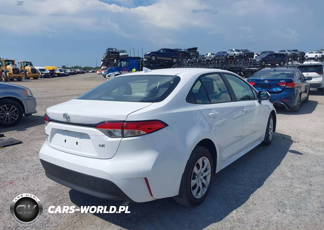 2026 Toyota Corolla Le VIN:5YFB4MDE8TP441721 - 4