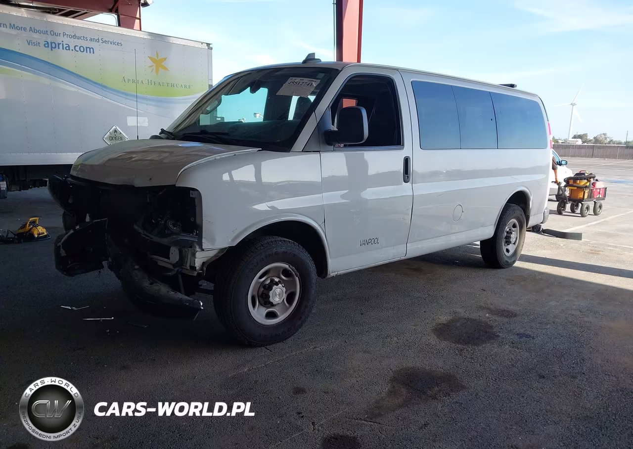 2022 Chevrolet Express Passenger Rwd 3500 Regular Wheelbase Ls VIN:1GAZGLFP5N1186444 - 2