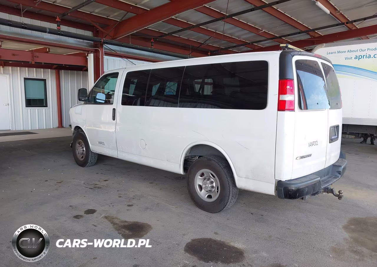 2022 Chevrolet Express Passenger Rwd 3500 Regular Wheelbase Ls VIN:1GAZGLFP5N1186444 - 3