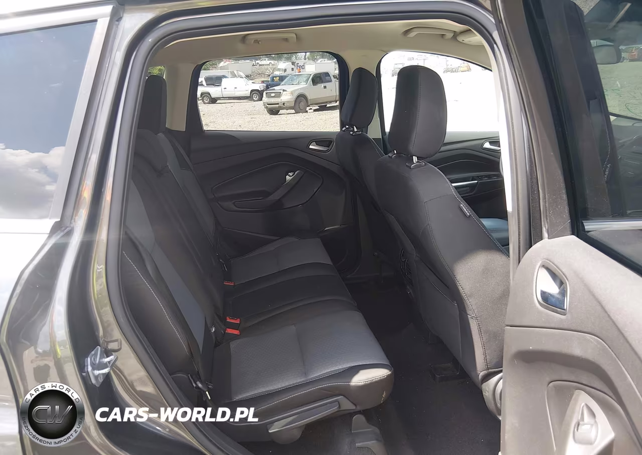 2018 Ford Escape Se VIN:1FMCU9GD2JUA60740 - 8