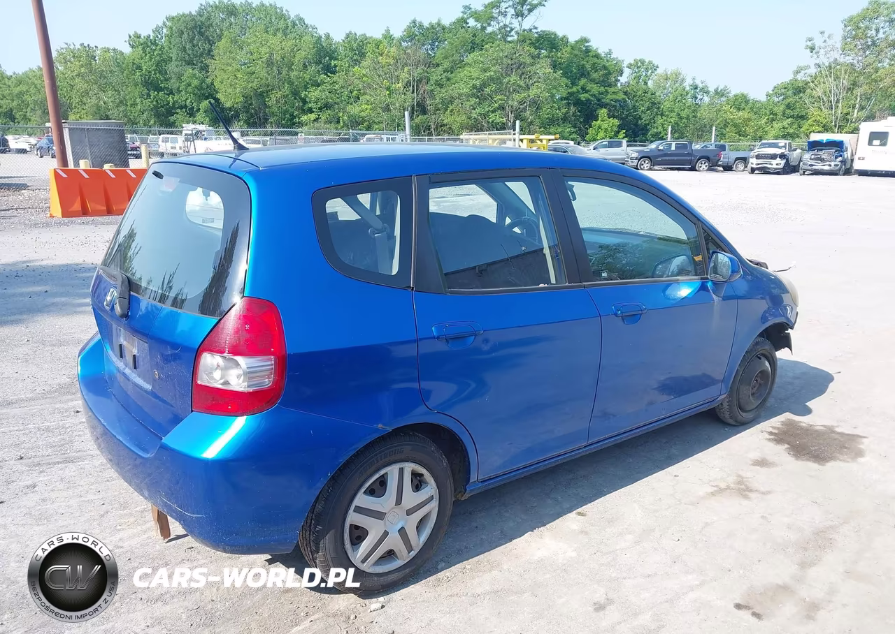 2007 Honda Fit VIN:JHMGD38497S068175 - 4