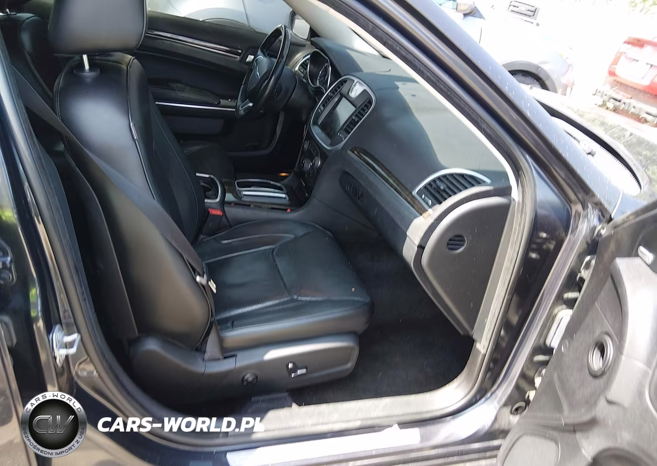 2016 Chrysler 300C Awd VIN:2C3CCAKG6GH208396 - 5