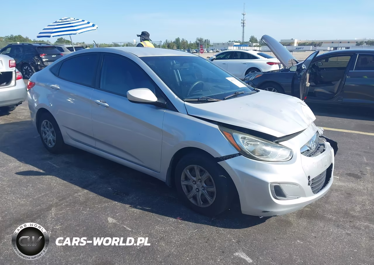 2012 Hyundai Accent Gls – zdjęcie 1 z 11