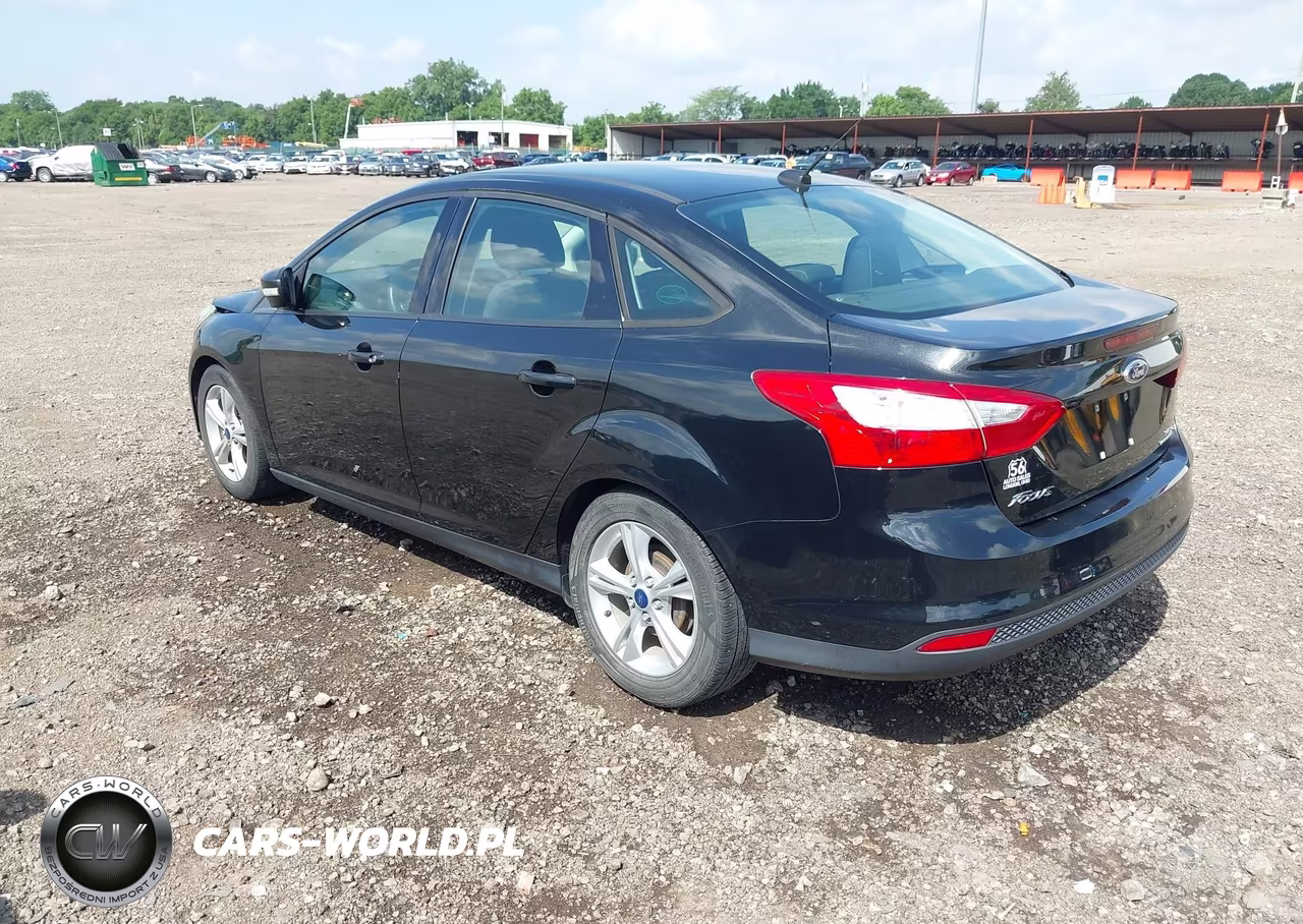 2014 Ford Focus Se VIN:1FADP3F25EL340098 - 3