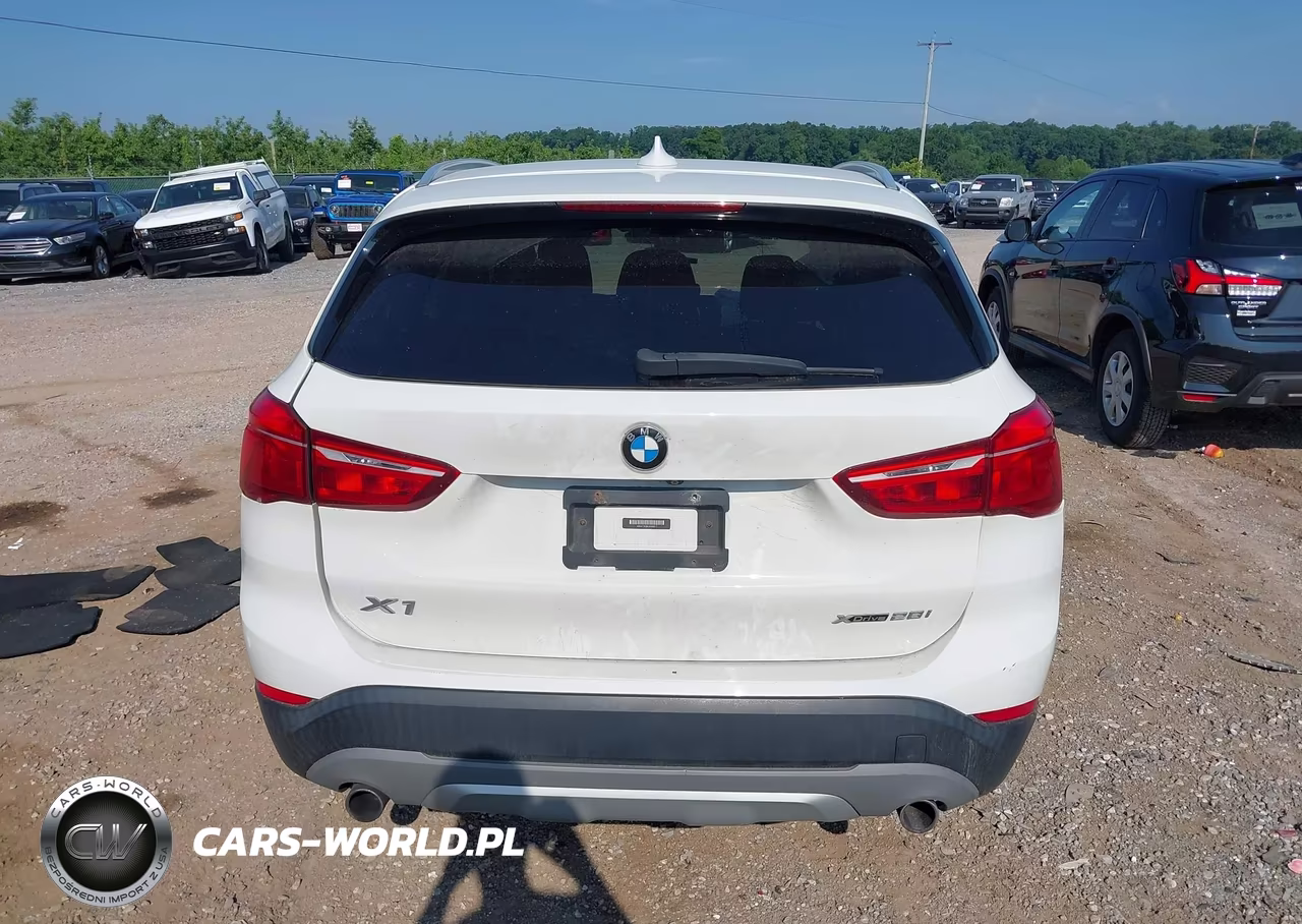 2018 BMW X1 xDrive28I VIN:WBXHT3C36J3H30017 - 16