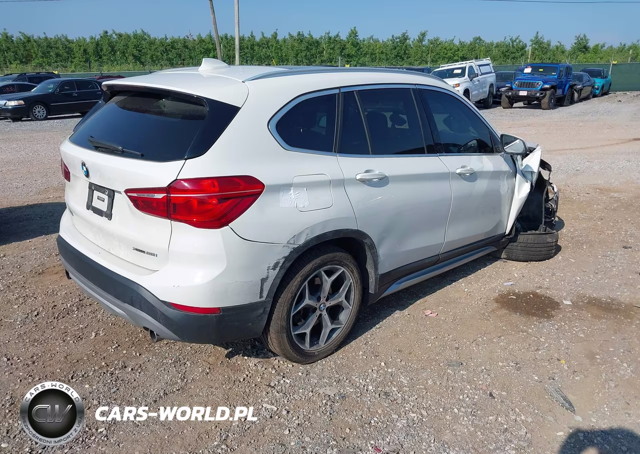 2018 BMW X1 xDrive28I VIN:WBXHT3C36J3H30017 - 4