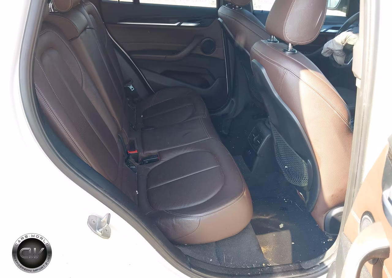 2018 BMW X1 xDrive28I VIN:WBXHT3C36J3H30017 - 8