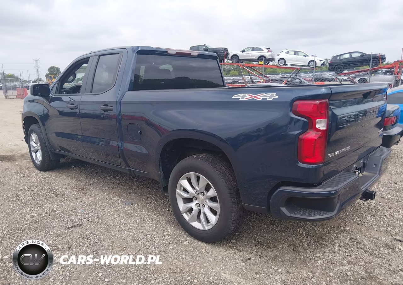 2021 Chevrolet Silverado 1500 4Wd Standard Bed Custom VIN:1GCRYBEK1MZ125869 - 3