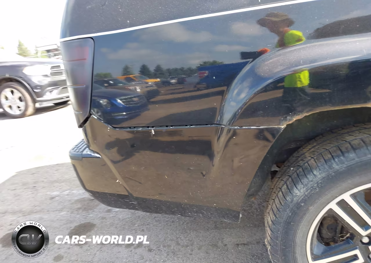 2014 Honda Ridgeline Sport VIN:5FPYK1F73EB011811 - 12