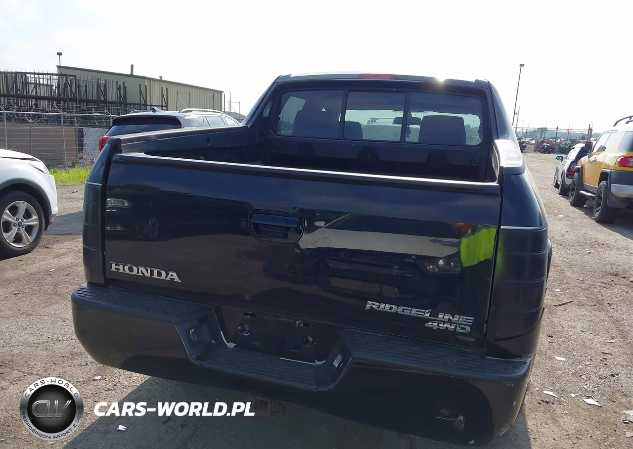 2014 Honda Ridgeline Sport VIN:5FPYK1F73EB011811 - 17