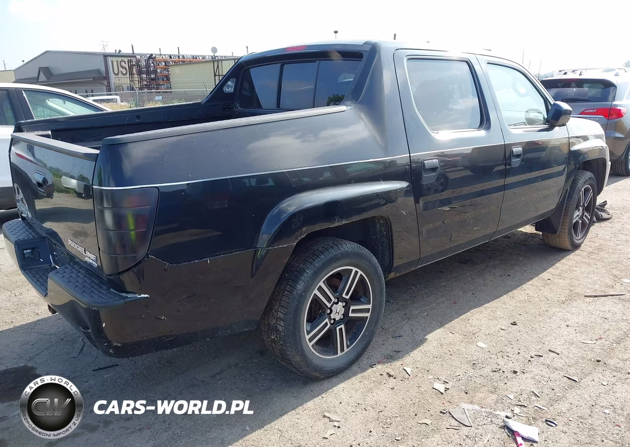 2014 Honda Ridgeline Sport VIN:5FPYK1F73EB011811 - 4