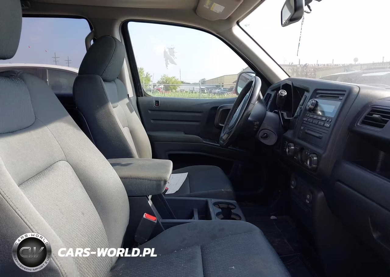 2014 Honda Ridgeline Sport VIN:5FPYK1F73EB011811 - 5