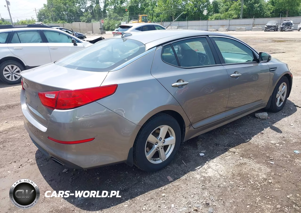 2015 Kia Optima Lx VIN:5XXGM4A74FG518867 - 4